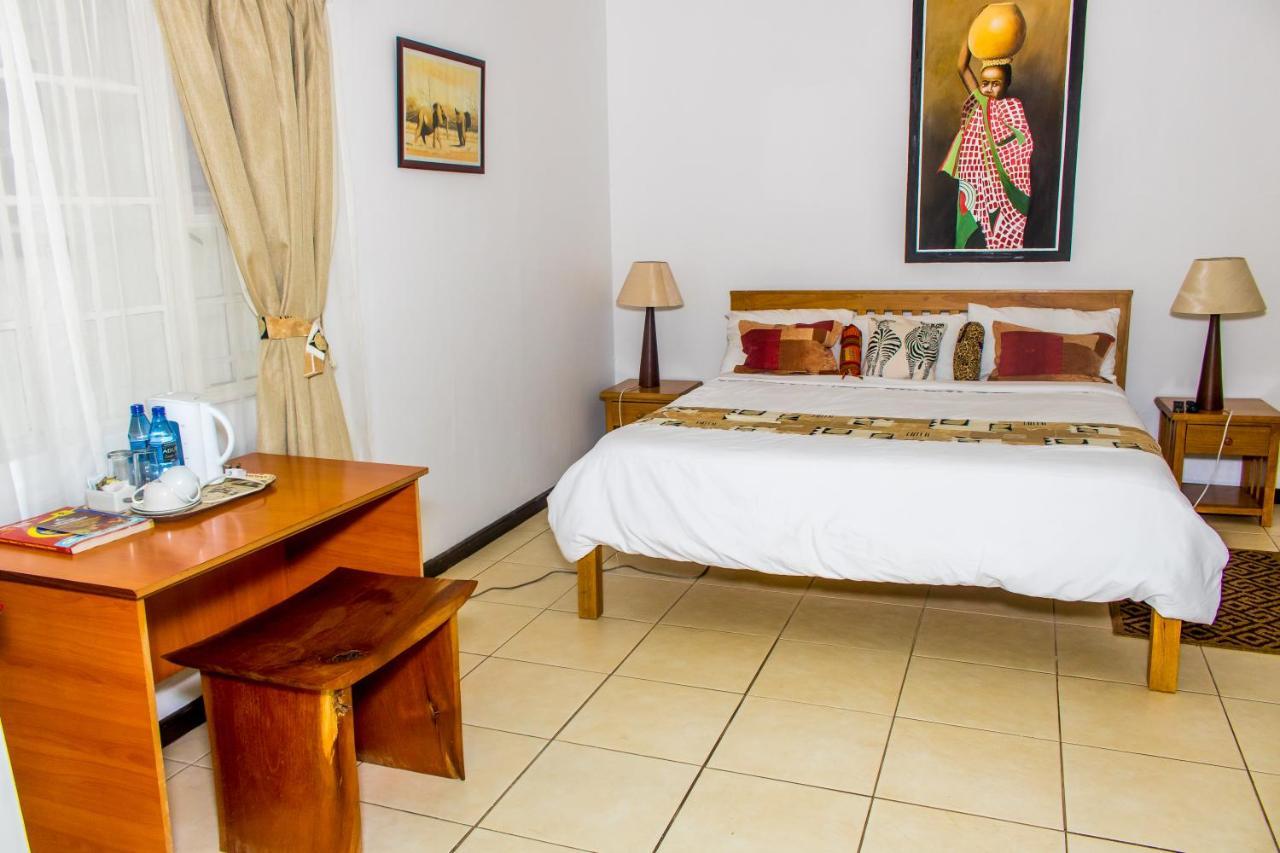 The Ad Lib Executive Lodge Lilongwe Dış mekan fotoğraf