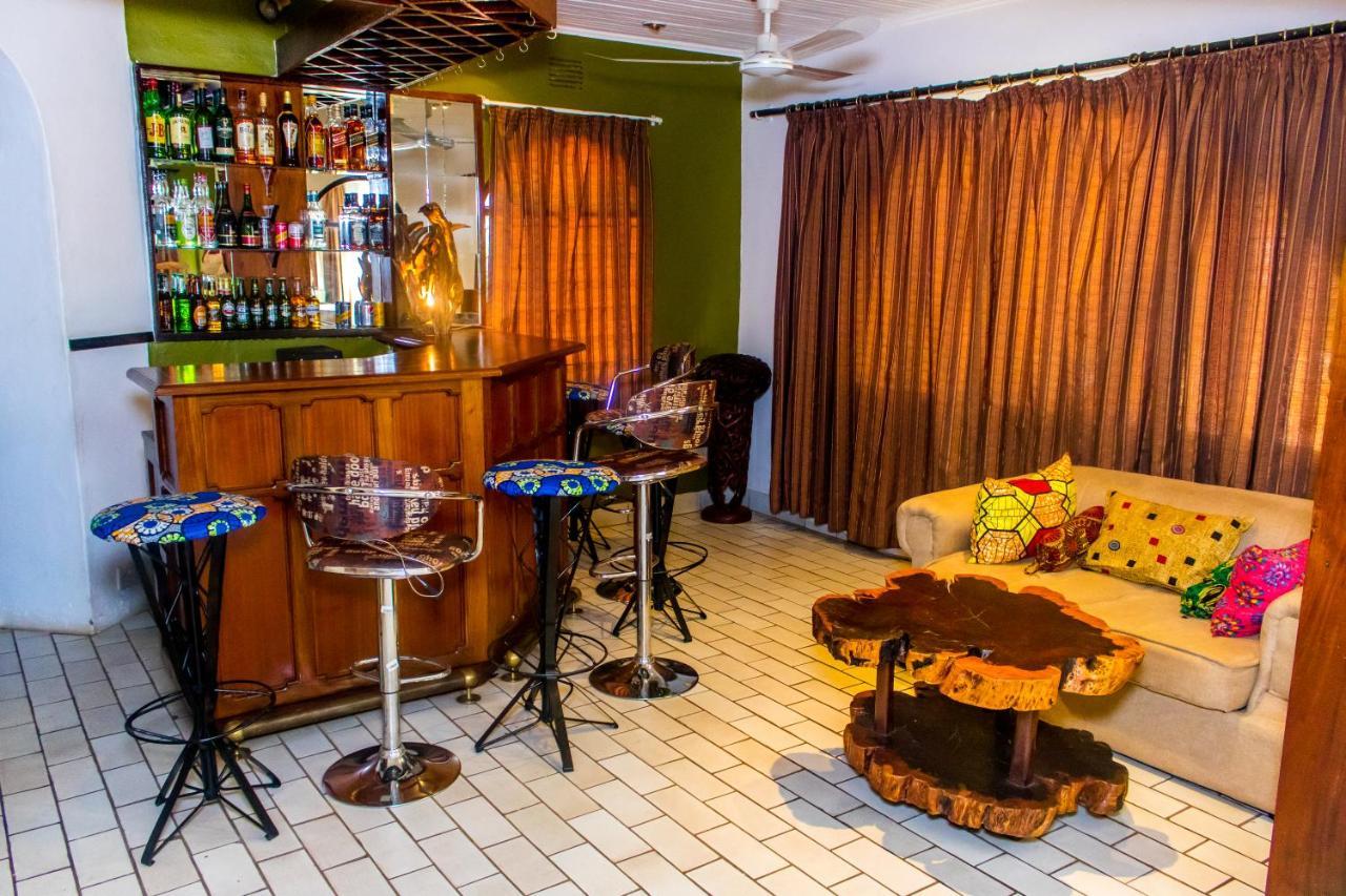 The Ad Lib Executive Lodge Lilongwe Dış mekan fotoğraf