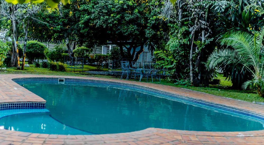 The Ad Lib Executive Lodge Lilongwe Dış mekan fotoğraf