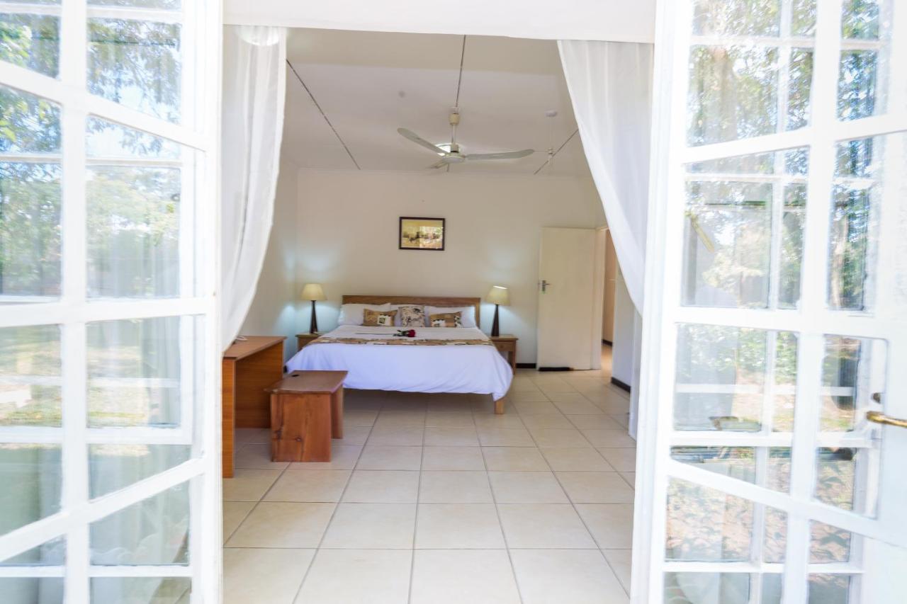 The Ad Lib Executive Lodge Lilongwe Dış mekan fotoğraf