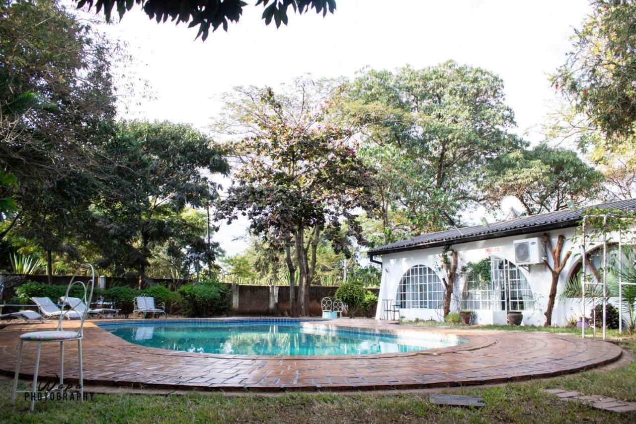The Ad Lib Executive Lodge Lilongwe Dış mekan fotoğraf