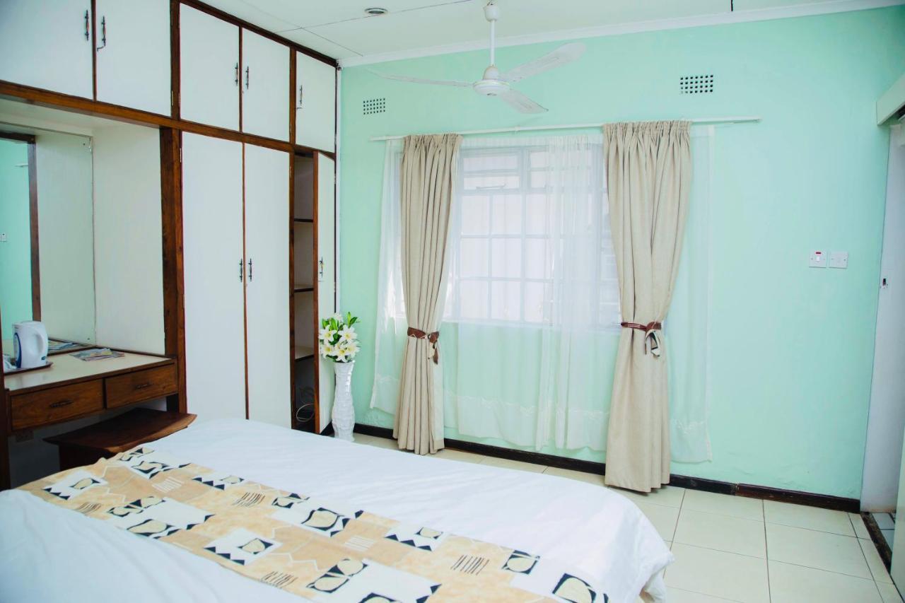 The Ad Lib Executive Lodge Lilongwe Dış mekan fotoğraf